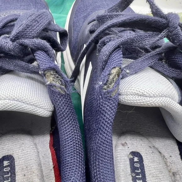 New Balance Cross Trainer - Picture 7 of 7